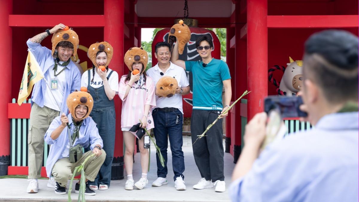 《全明星出發吧！》姚元浩（左起）、郭泓志、Julie、ANGIE安吉、徐乃麟、徐新洋開心合影。（圖／好看娛樂提供）