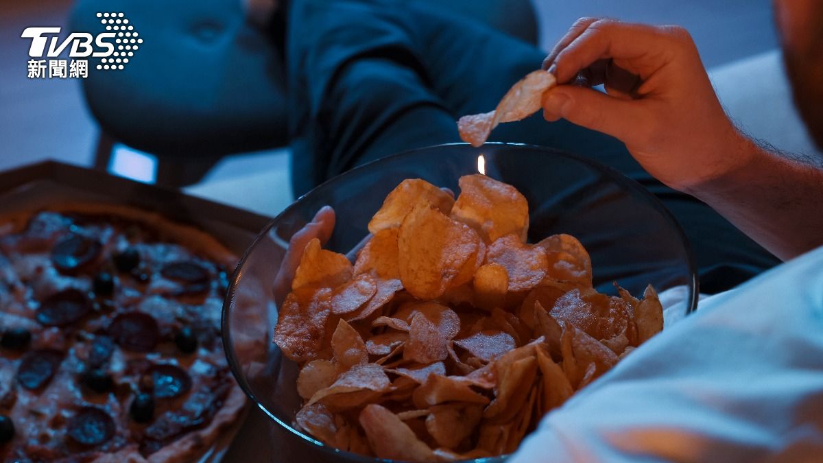 晚餐太晚吃會變胖！營養師獻「睡前1食譜」　增飽足感不增重