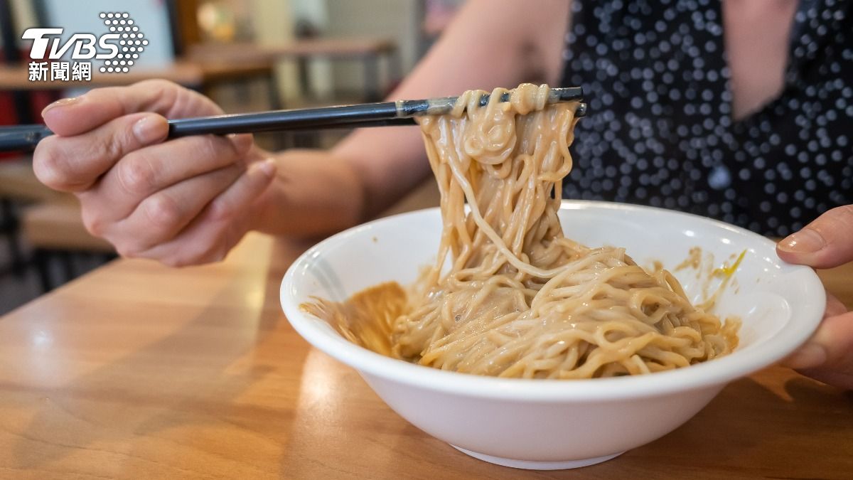 小吃店9款小菜油脂評比！營養師揭「它」是大魔王　點錯熱量爆表