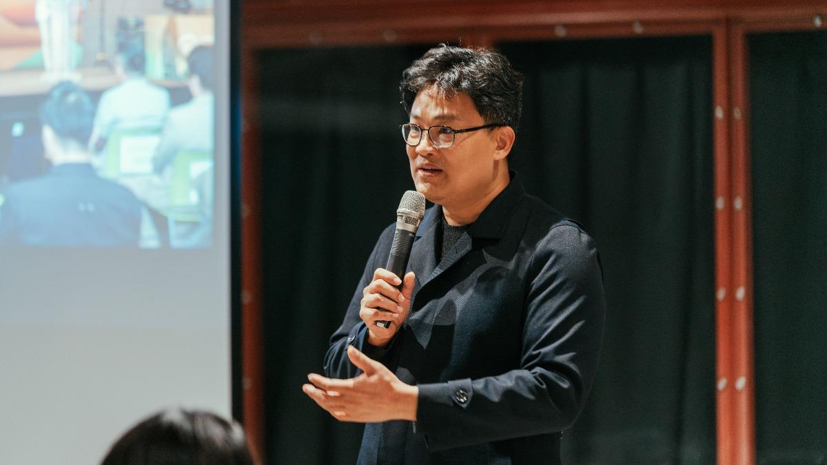 瀚草文創創辦人曾瀚賢宣布增資製作15部影集和 5部恐怖電影。(圖/瀚草文創提供)