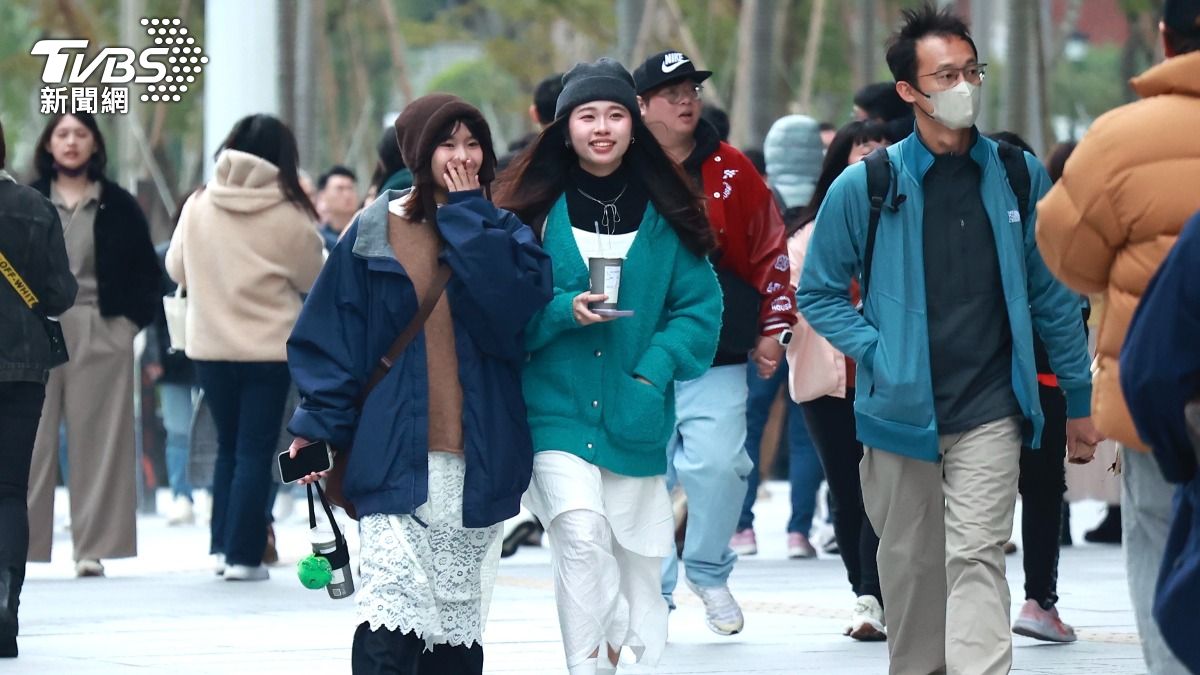 天氣/帕布颱風最快今生成!冷氣團夾擊「全台有雨」一路凍到月底