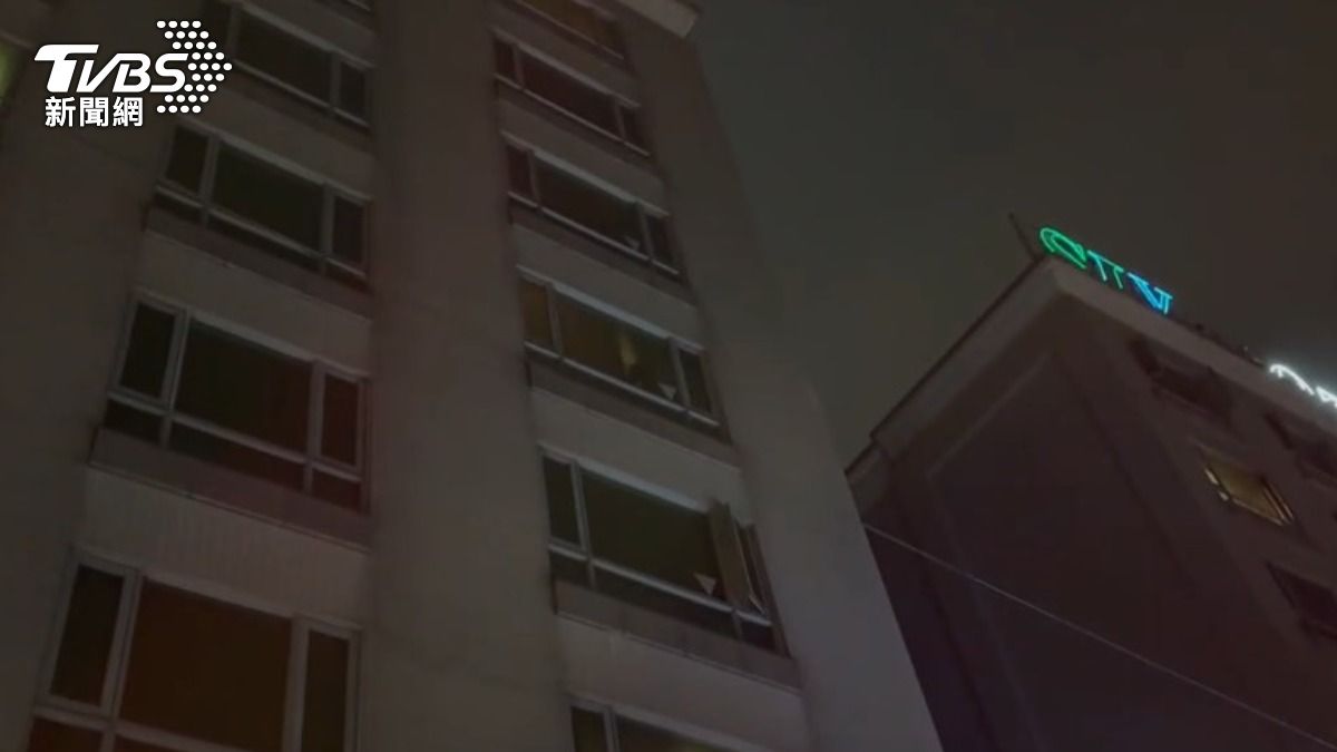 新北某商旅深夜起火!7樓電梯「濃煙狂冒」 1韓籍旅客失聯中