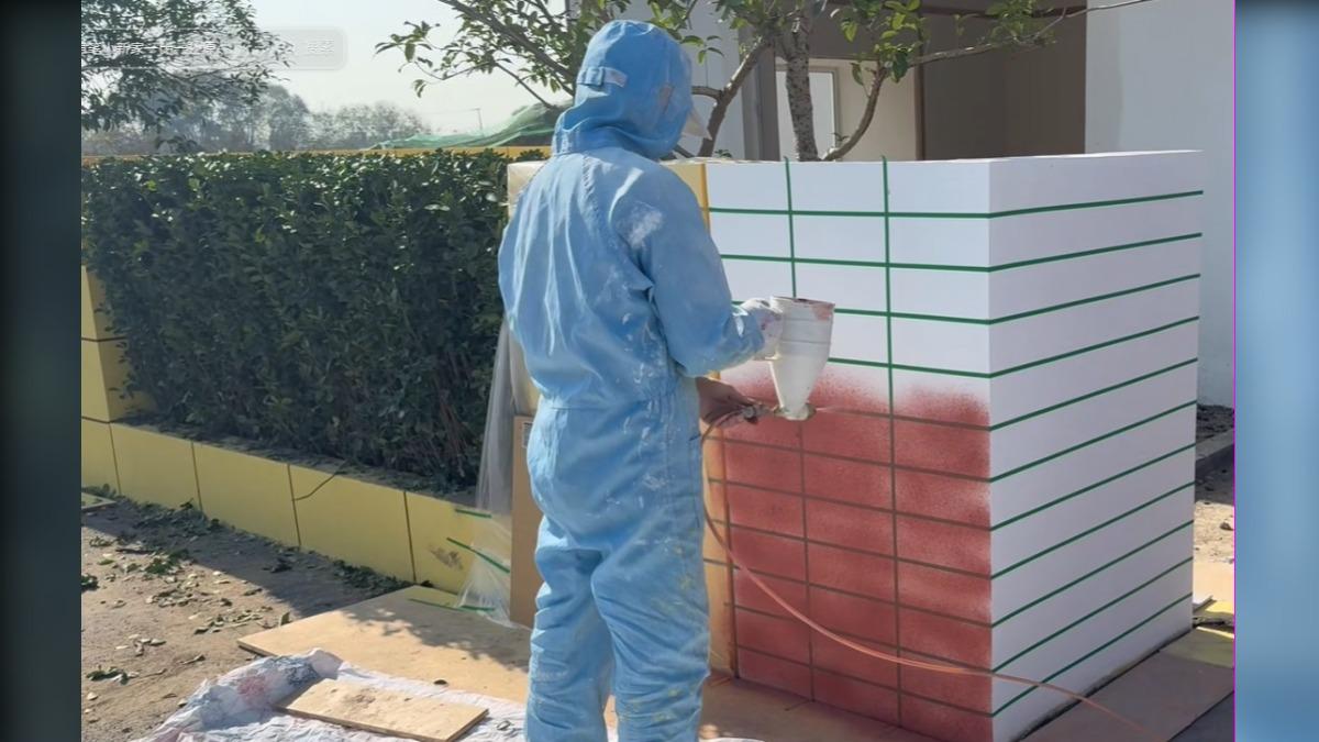 沈男把建造「小新之家」過程放在抖音分享。（圖／翻攝自Tik Tok@蠟筆小新之家）