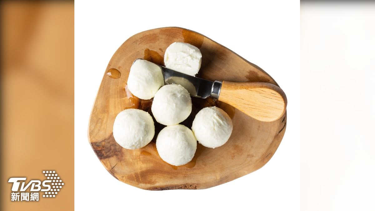 起司球圓形、質地光滑的特性讓兒童食用相當危險。(示意圖/shutterstock 達志影像)