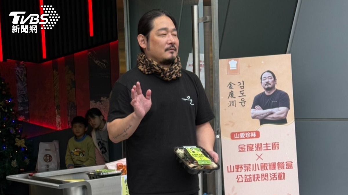 金度潤開心和台灣媒體打招呼。（圖／陳薈涵攝）