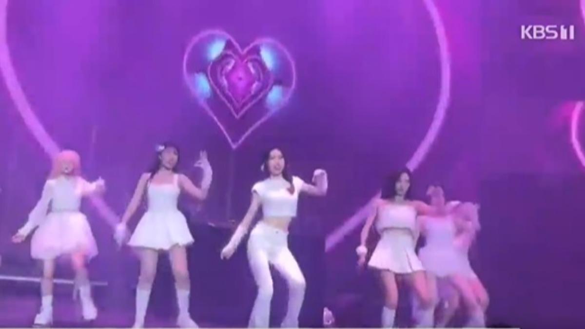 中國舉辦的K-Pop演唱會「掛羊頭賣狗肉」,台上全是本地歌手翻唱韓團夯曲。(圖/翻攝自n.news.naver.com)