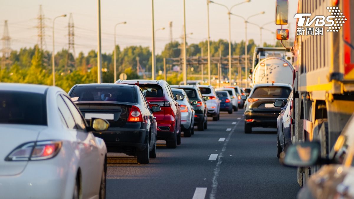交通新制注意!快速道路「做錯1事」秒噴2萬4 多數駕駛不知道