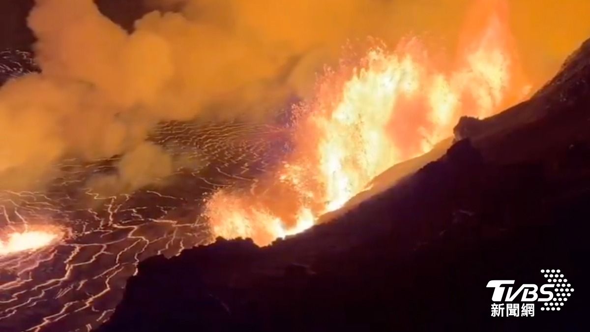 美國夏威夷的「基拉韋亞火山」本周再度噴發。(圖/達志影像美聯社)