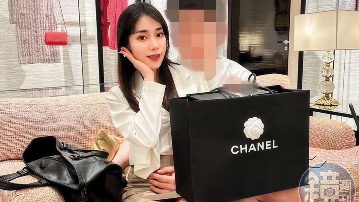 【揪姐妹陪睡富商1】富商寵愛奈奈子大手筆送香奈兒包 手不安分摸上腰