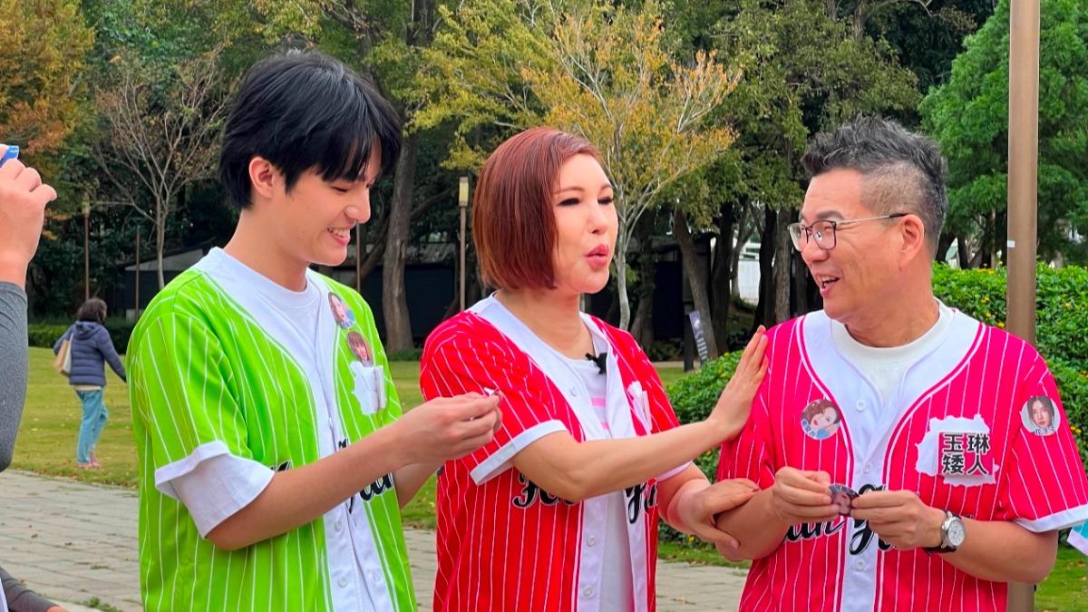 利菁（中）上《飢餓遊戲》和鄭彫秦（左）公費戀愛。（圖／中視提供）