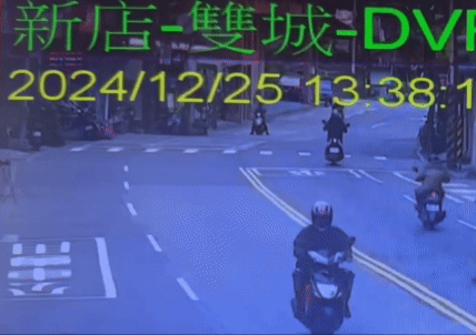 快訊/燒肉粽事件翻版!工人修門窗失足墜樓砸騎士 雙雙送醫搶救