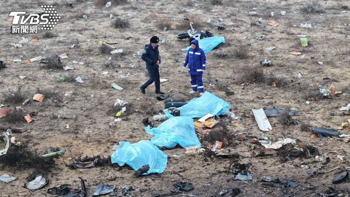 一架無人機拍下墜機後的現場畫面。(圖/達志影像路透社)
