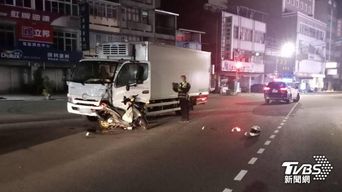 26歲大貨車駕駛余男違反號誌指示行駛。(圖/TVBS)