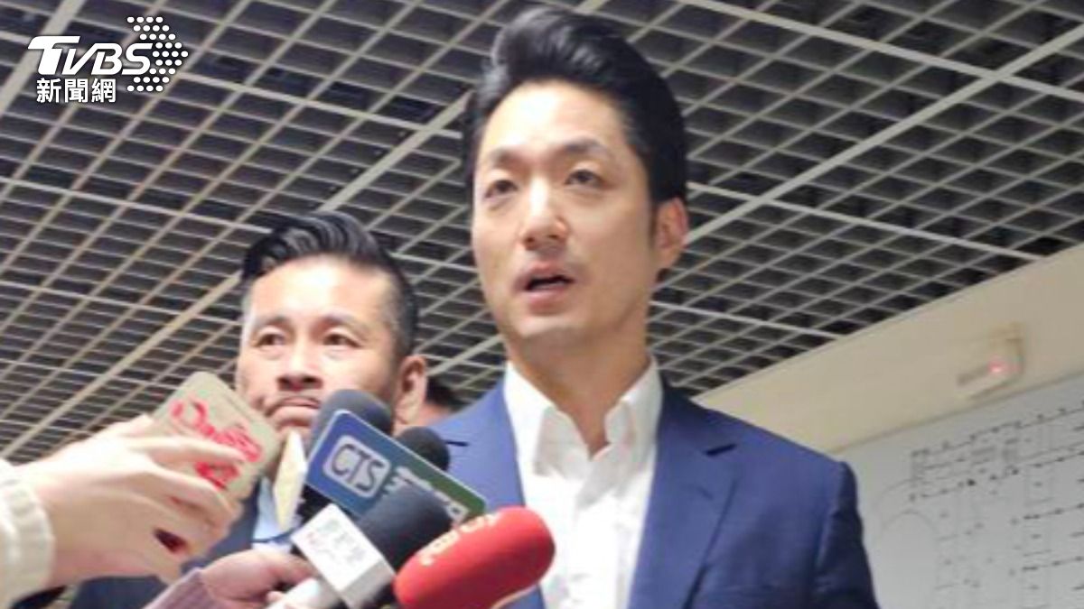 爭取悠遊卡領鮮奶遭拒!蔣萬安罕動怒:請院長把牛奶還給孩子
