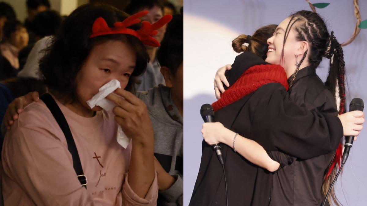 張芸京姊妹破冰相擁,讓台下的媽媽感動落淚。(圖/哈利路亞家教會提供)
