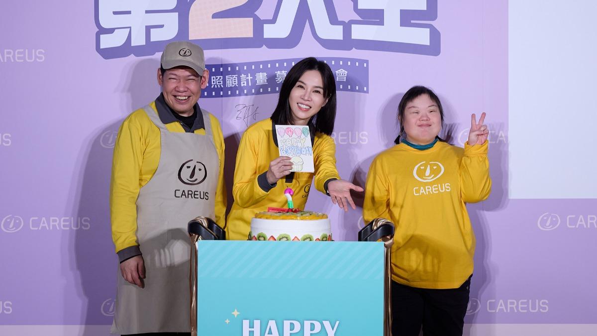 謝盈萱45歲生日不慶祝「看存摺就開心」 收入大增嗨喊:覺得感激