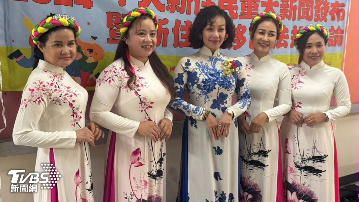 新住民的演員阮氏翠恆(中)盼促進社會對新住民的認同與接納。(圖/林雅婷攝)