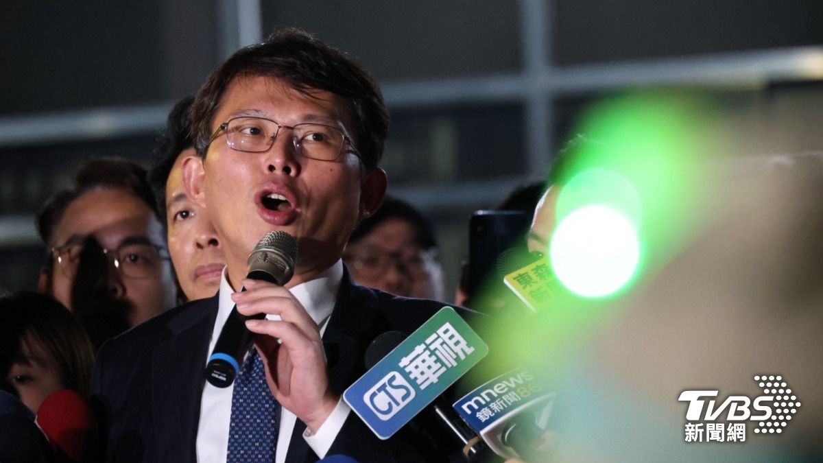 妻子做柯文哲具保人 黃國昌避答籌錢多久:謝謝好友群策群力
