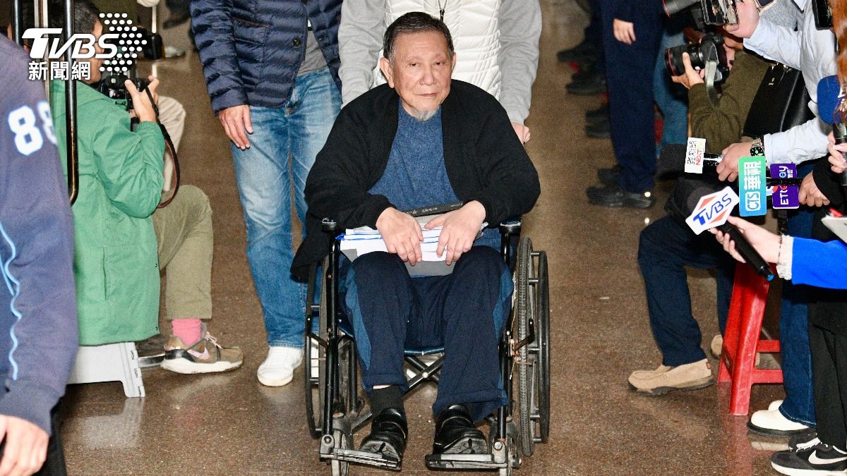 法院裁沈慶京4000萬交保 檢轟他「翹腳又摔筆」:態度惡劣
