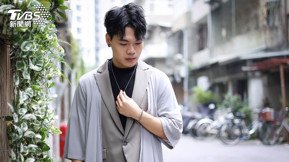 朱宇青曾在汽車大廠擔任財務,為了音樂夢毅然決然辭職。(圖/張哲鳴攝)