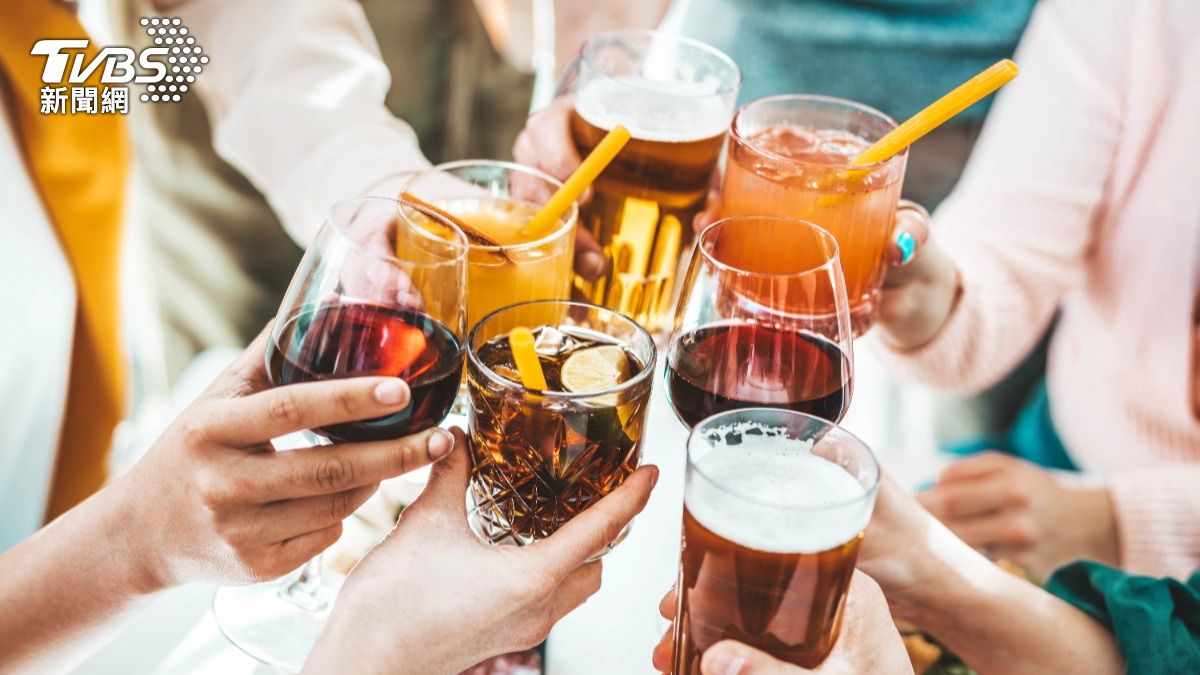 甜到像喝糖!尾牙「10大飲料熱量排行」 冠軍恐多達75包糖