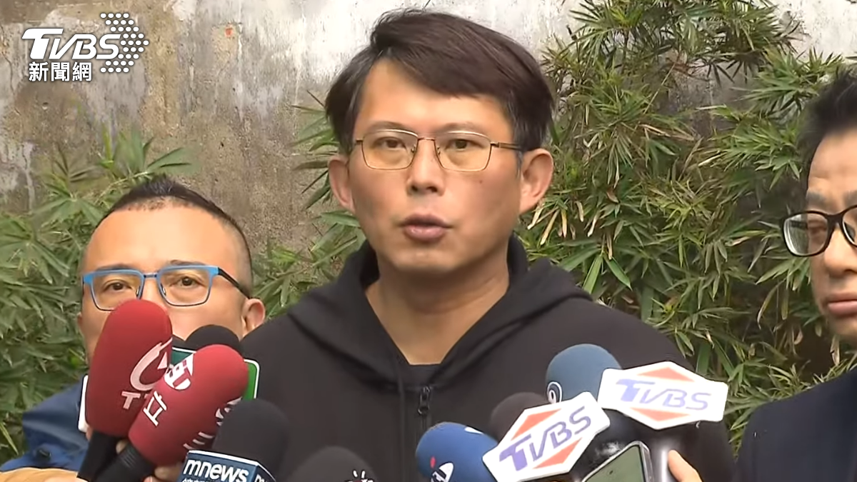 「妻提3千萬幫柯文哲辦保」遭酸　黃國昌斥：無聊