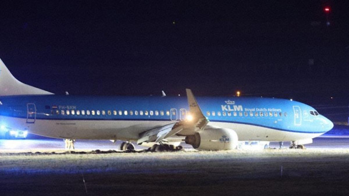 波音737-800昨才出事!荷蘭航空「液壓故障」迫降 衝出跑道