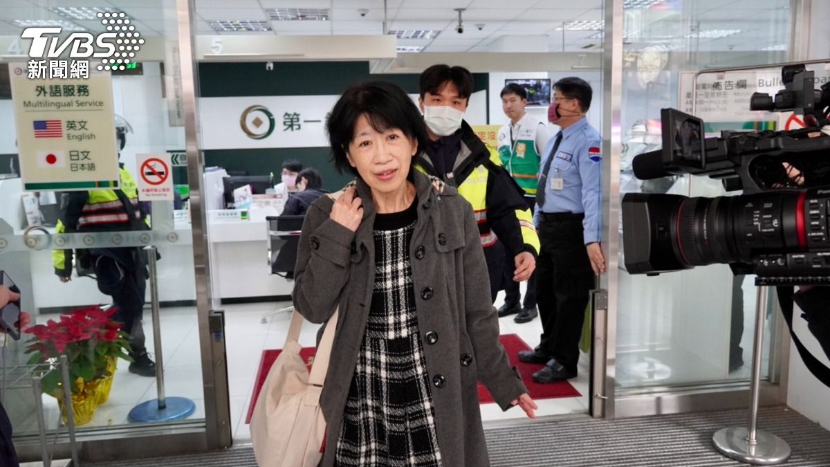 柯文哲7千萬交保「還差4千萬」 陳佩琪急赴銀行領鉅款警護送