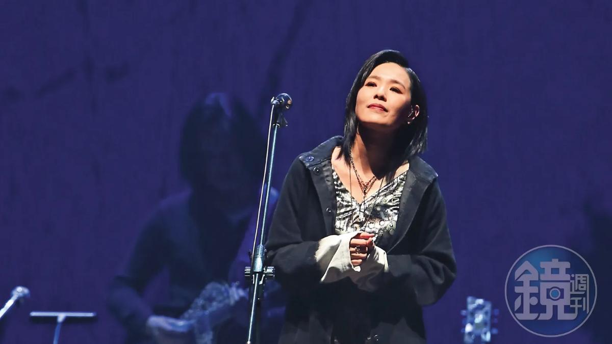安溥忙著「時寐」演唱會演出，卻遇上小編誤植裸體影片的烏龍事件。（圖／鏡週刊）