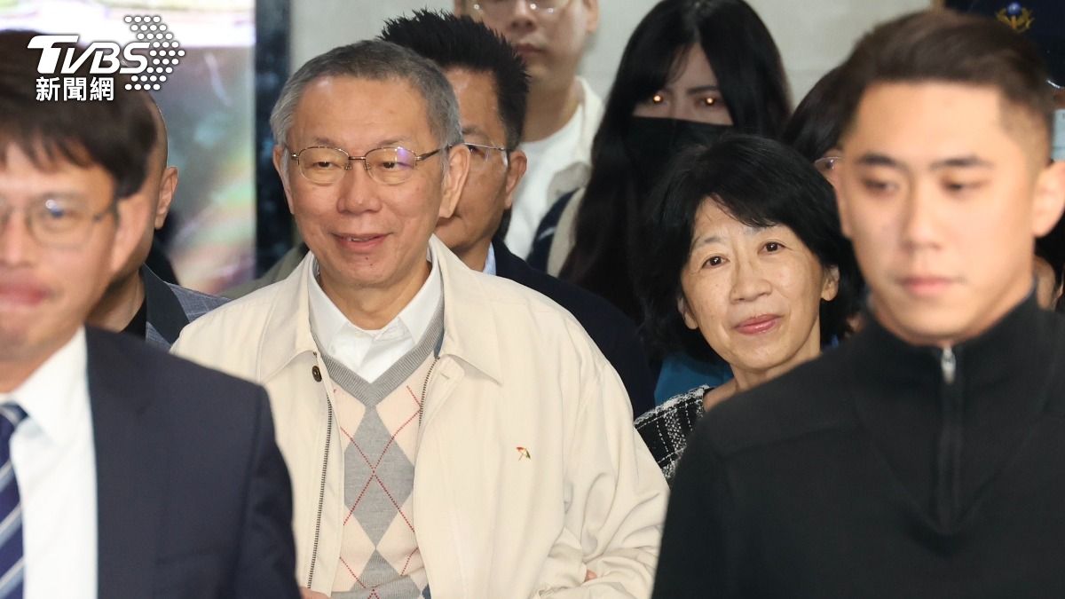 柯文哲交保離開。（資料圖／潘建樺攝）