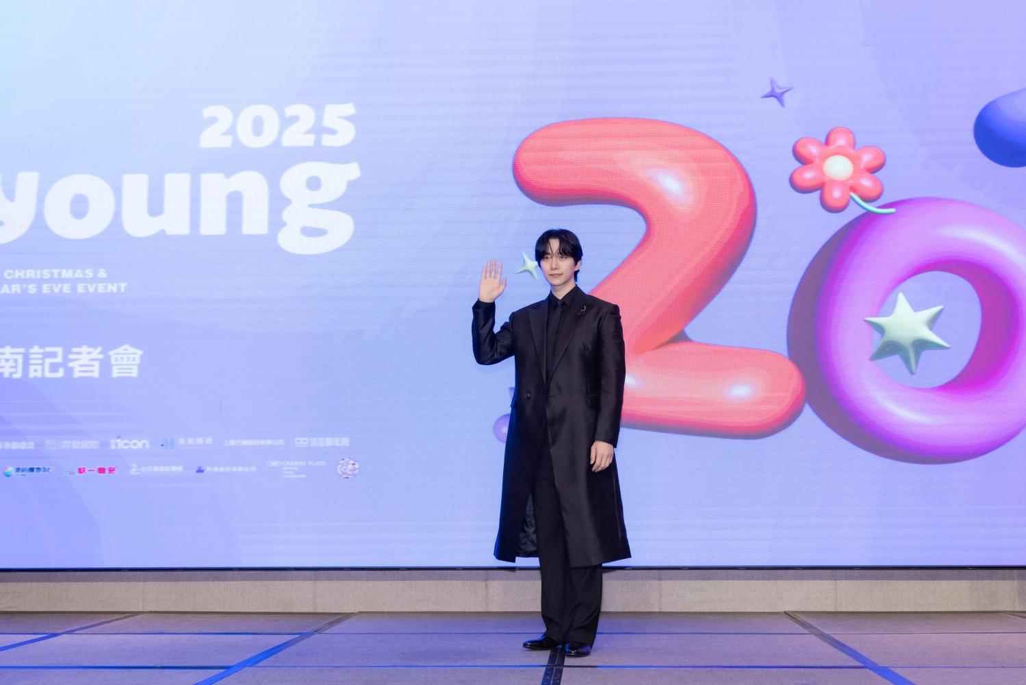 李俊昊今天以低調的全身黑現身記者會。(圖/台南好young提供)