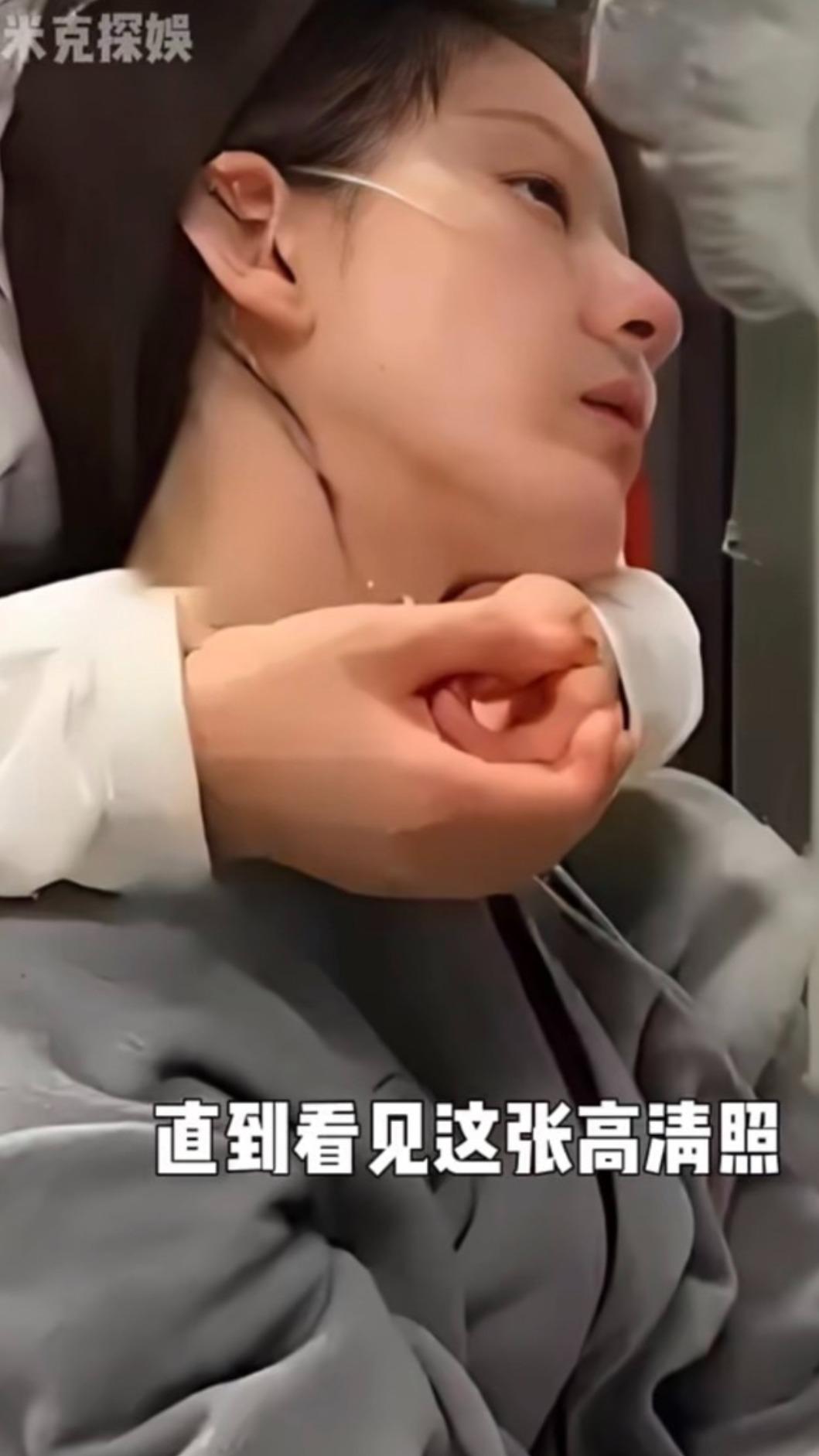 趙露思患失語症癱坐輪椅。（圖／翻攝自微博）