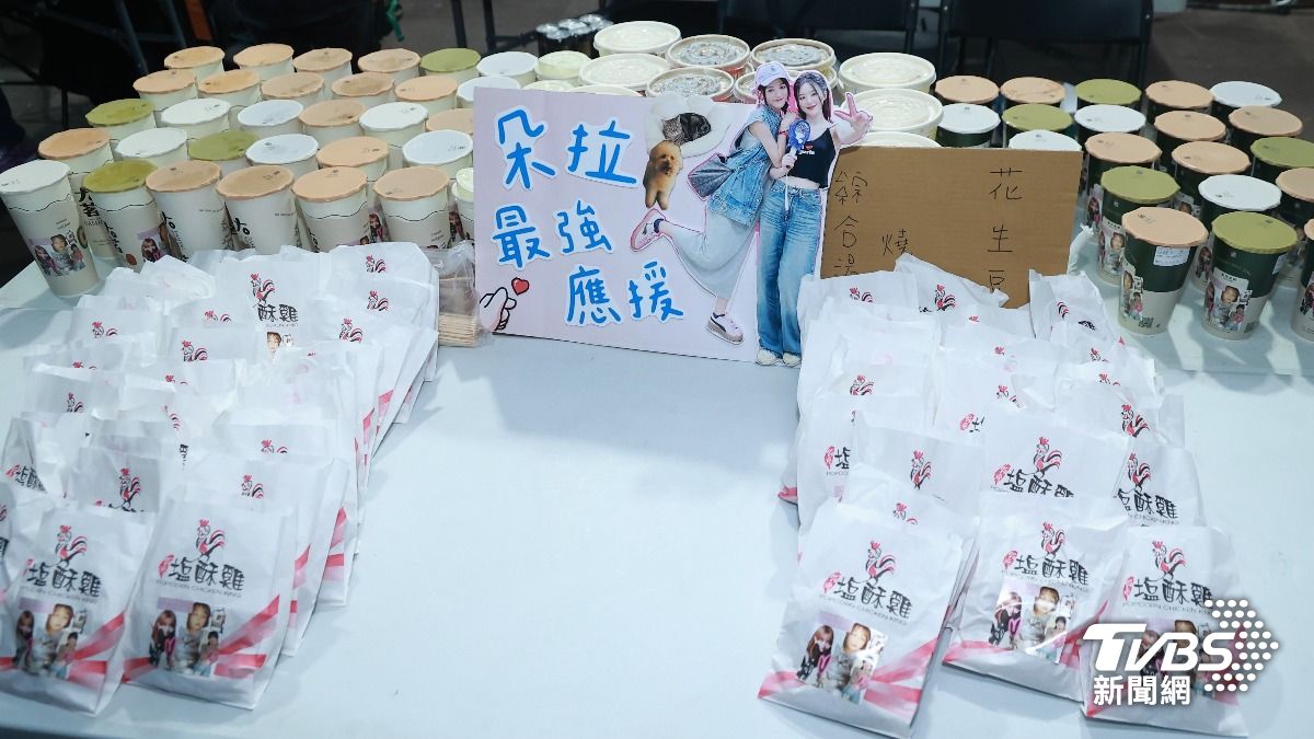 舒華送上最強應援。(圖/黃城碩攝)