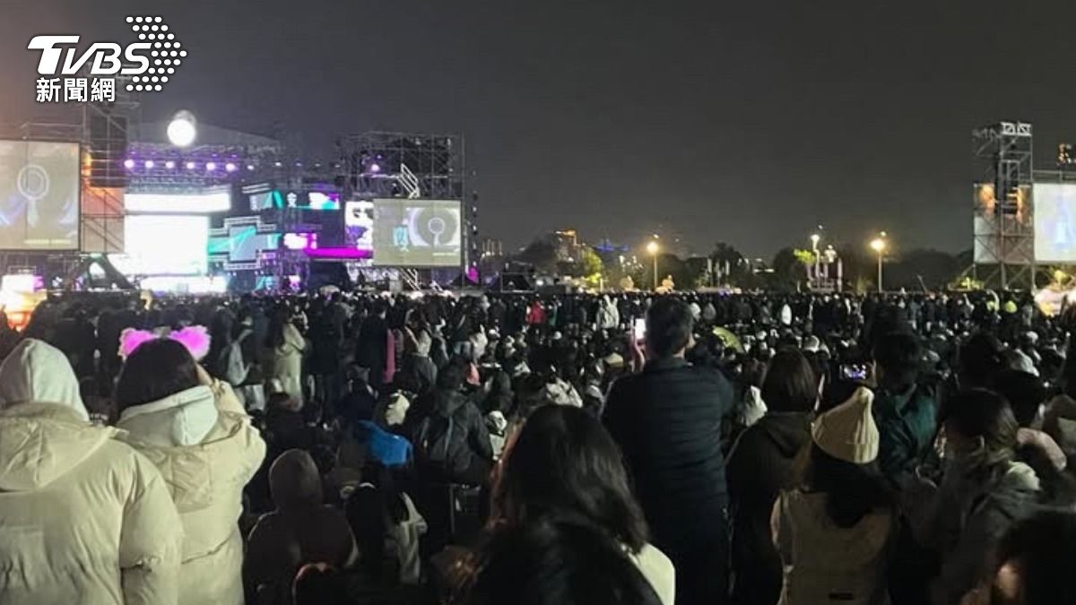 已破10萬人!2025台中跨年晚會萬頭竄動 玖壹壹打頭陣超嗨