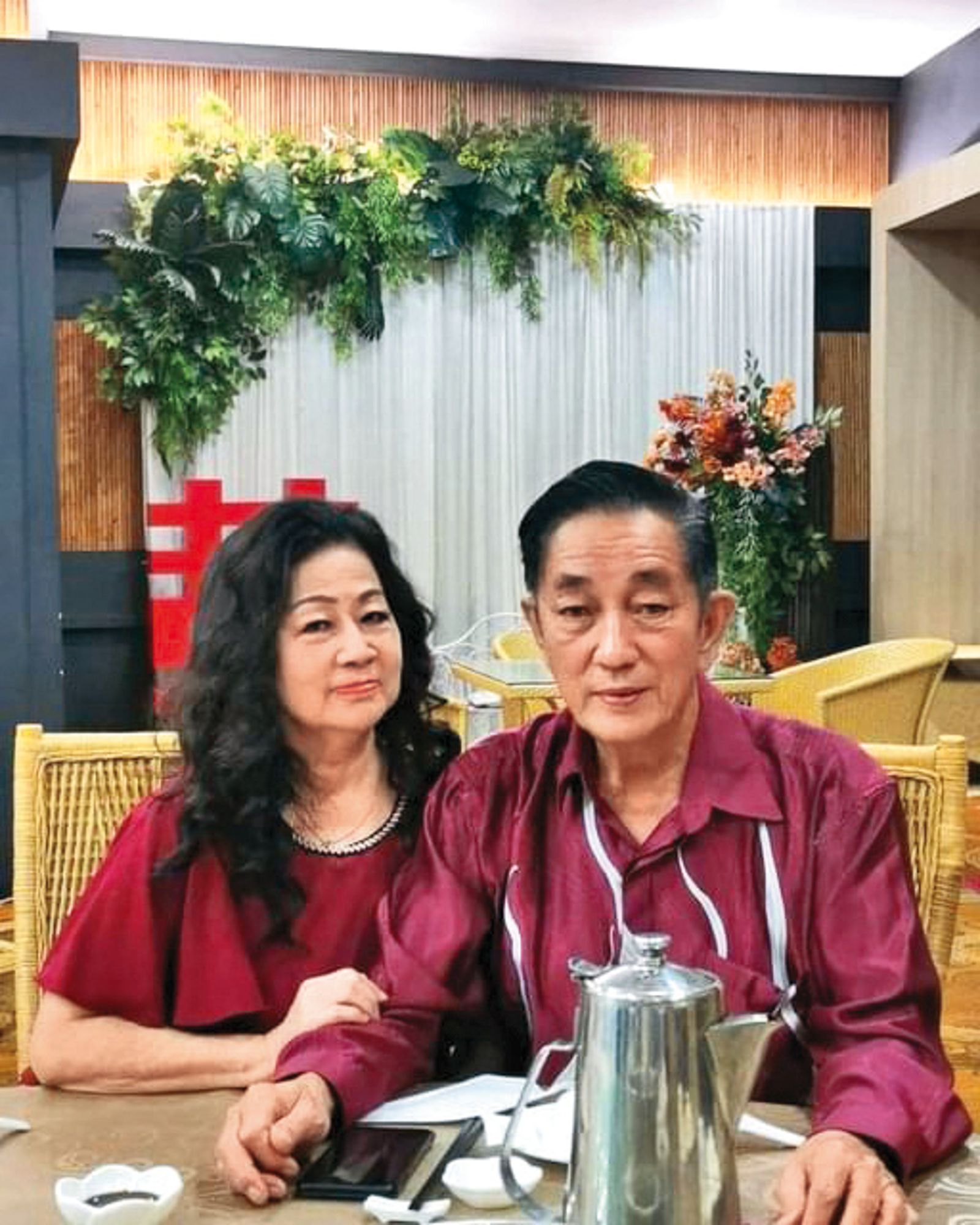 艾成的父母原本開心迎接王瞳到馬來西亞辦婚禮。(圖/翻攝自艾成IG)