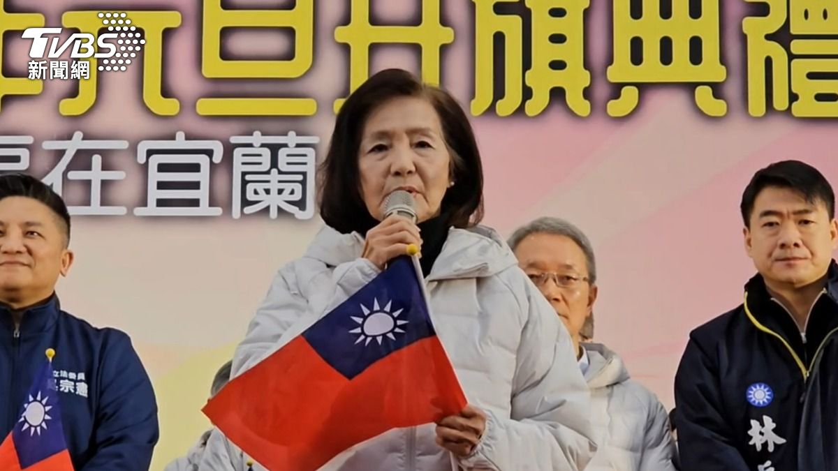 林姿妙貪污判12年半 出席升旗典禮喊:舉頭三尺有神明