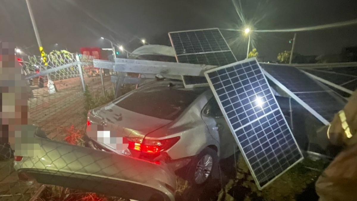 石男遭房內的鋼管插入喉部慘死。(圖/民眾提供)