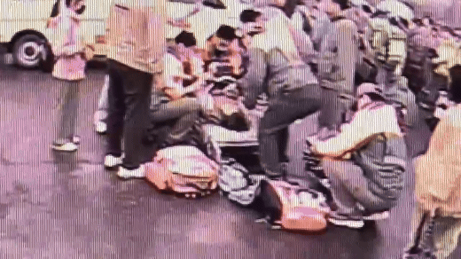 元旦夜排領錢母!7旬婦猝死家屬心碎 紫南宮:送全套圓遺願
