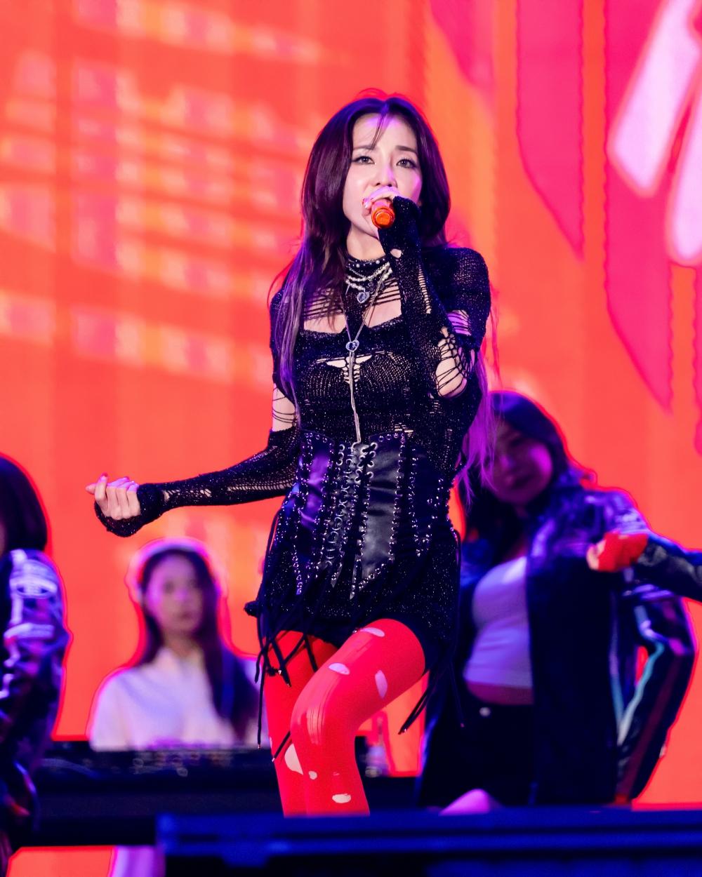開場SANDARA PARK就獻唱〈你要的愛〉。（圖／高雄市政府提供）