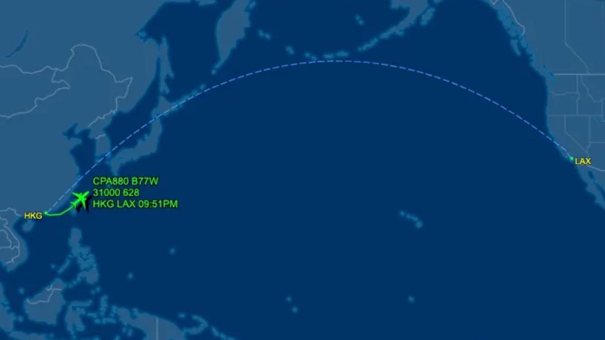 穿越時空!這航班2025起飛「降落退回2024」 乘客連跨2次年