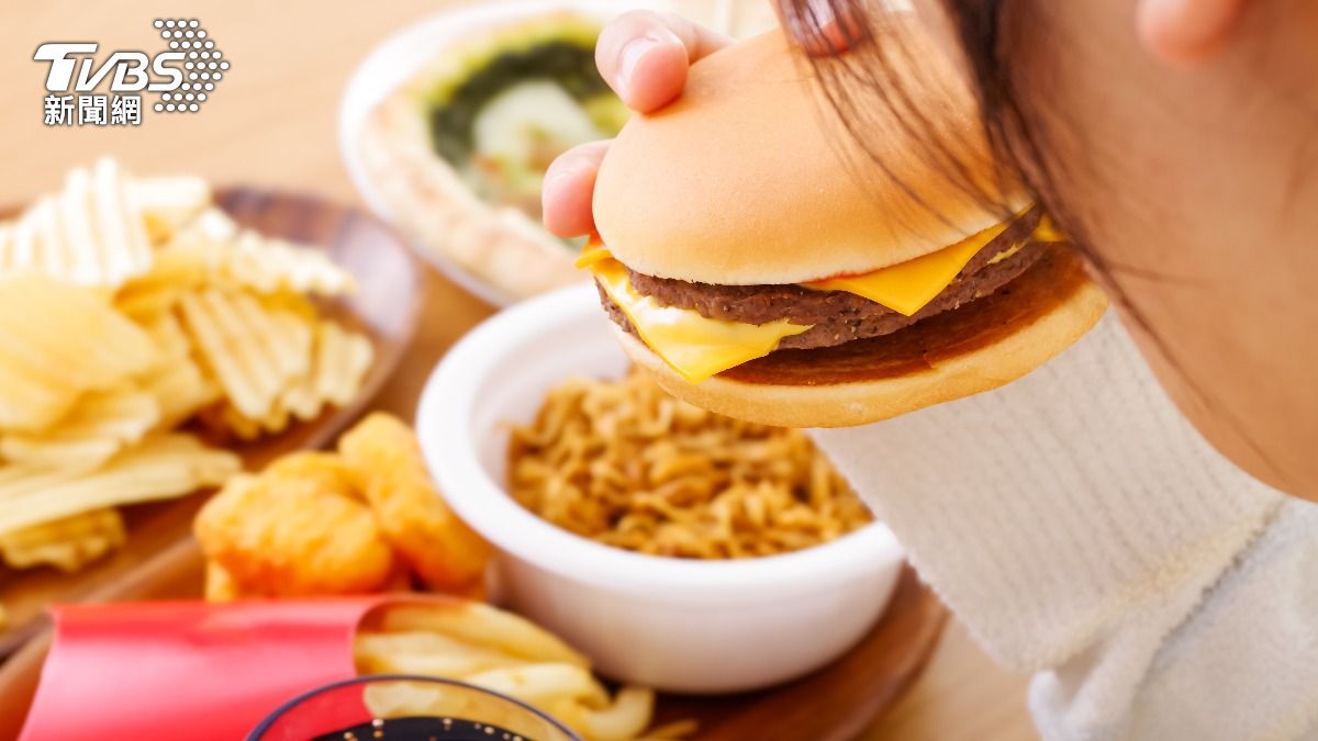 壓力大狂吃好罪惡？拒絕「情緒性飲食」　藥師授3招健康減重