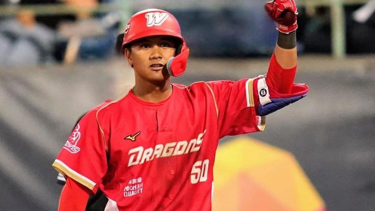 婉拒味全龍回簽!邱辰「結束15年球員生涯」 下一步動向曝光