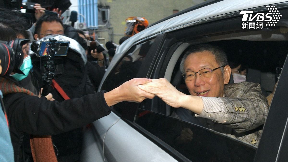 柯文哲確定辭職民眾黨主席,並由立院黨團總召黃國昌接下代理主席。(圖/胡瑞麒攝)