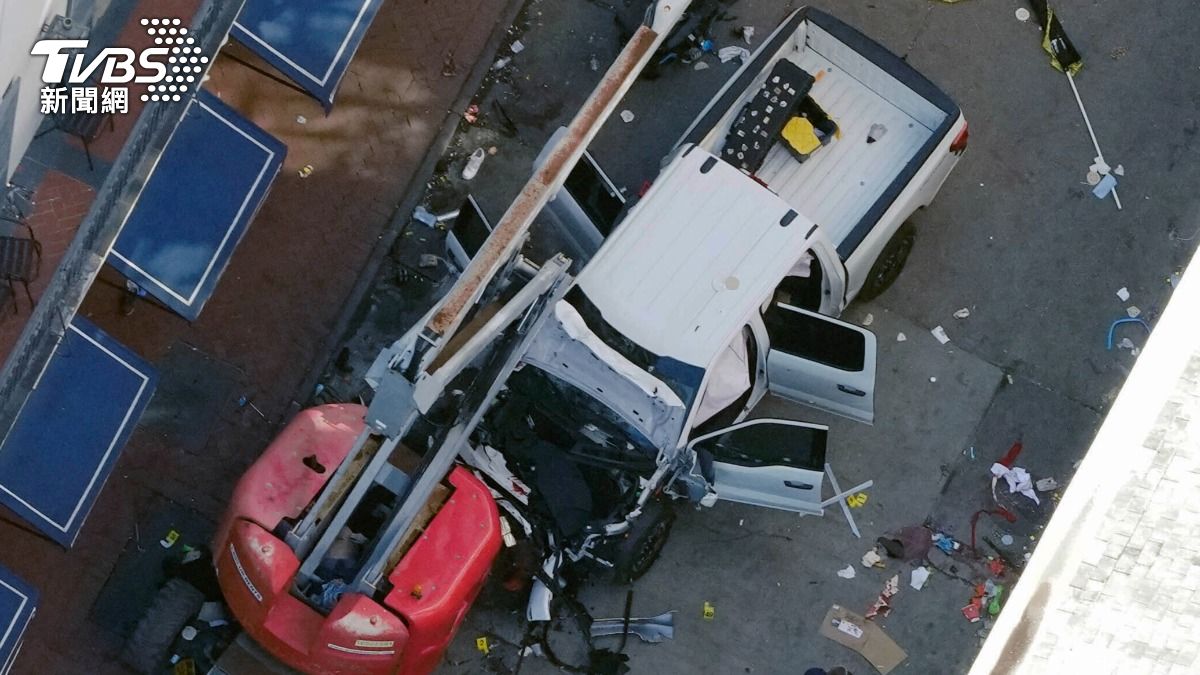 美國紐奧良皮卡車撞人群10死35傷 CNN:嫌犯持有IS旗幟