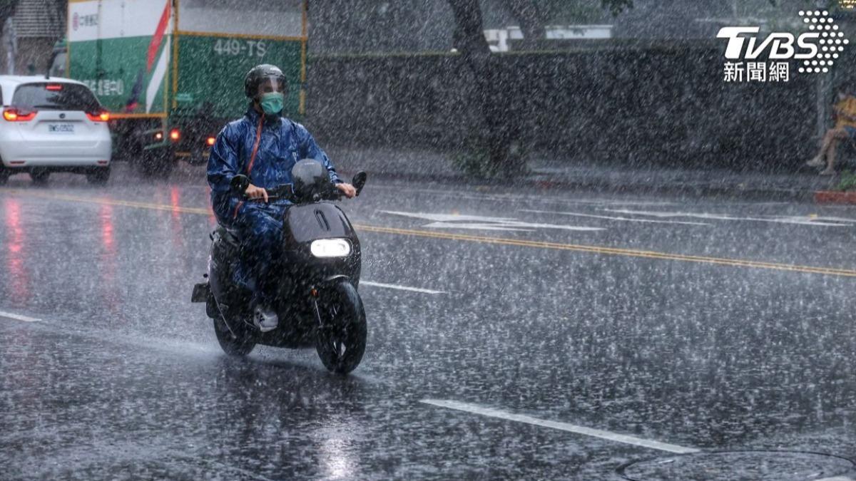 天氣／9縣市大雨特報！今起「一天比一天冷」　這兩天最濕冷下探8度