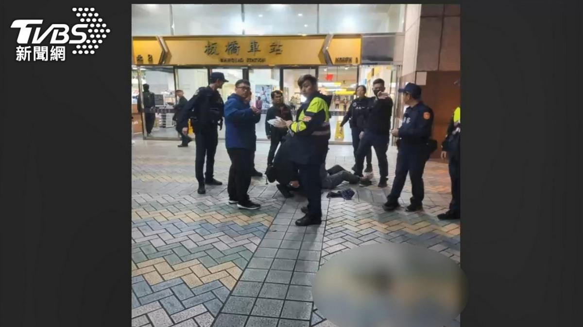 邱姓男子持美工刀襲警被壓制送辦,法院日前判處4年有期徒刑。(圖/TVBS資料畫面)