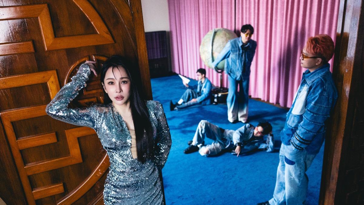 温嵐相當欣賞冰球樂團的創作以及曲風。(圖/華納音樂提供)
