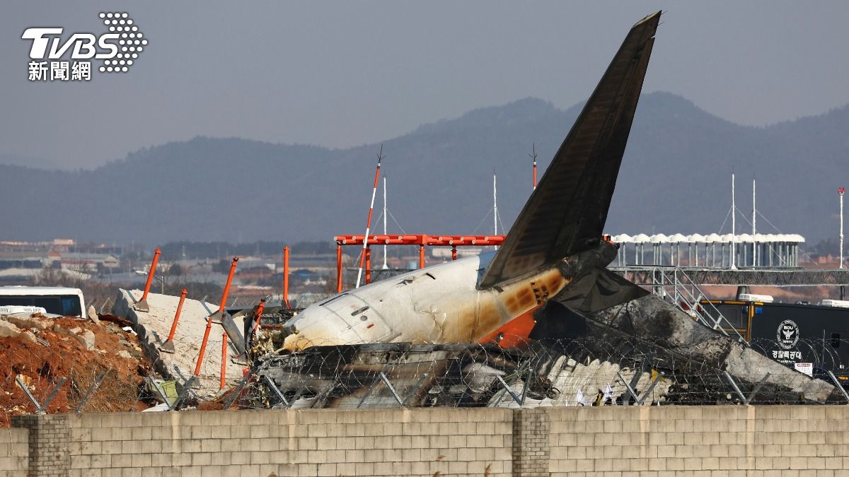 濟州航空飛機撞上「奪命水泥牆」　韓機長：以為是土堆
