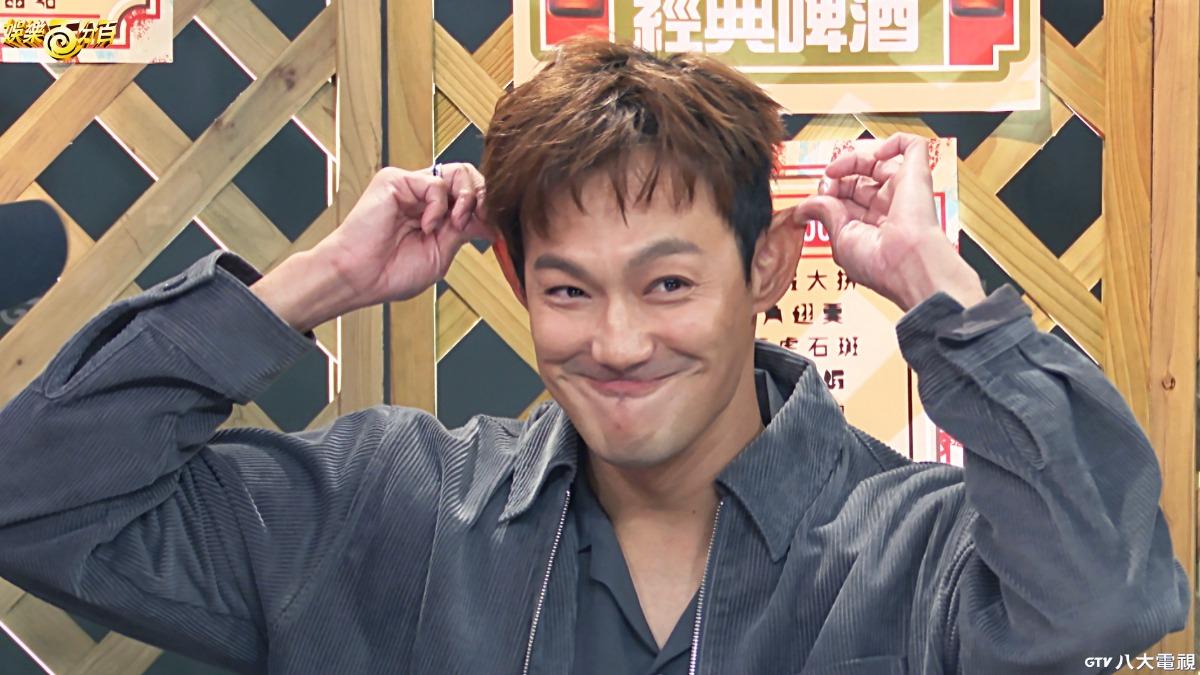 威廉自曝對小孩講話都用娃娃音。(圖/八大提供)