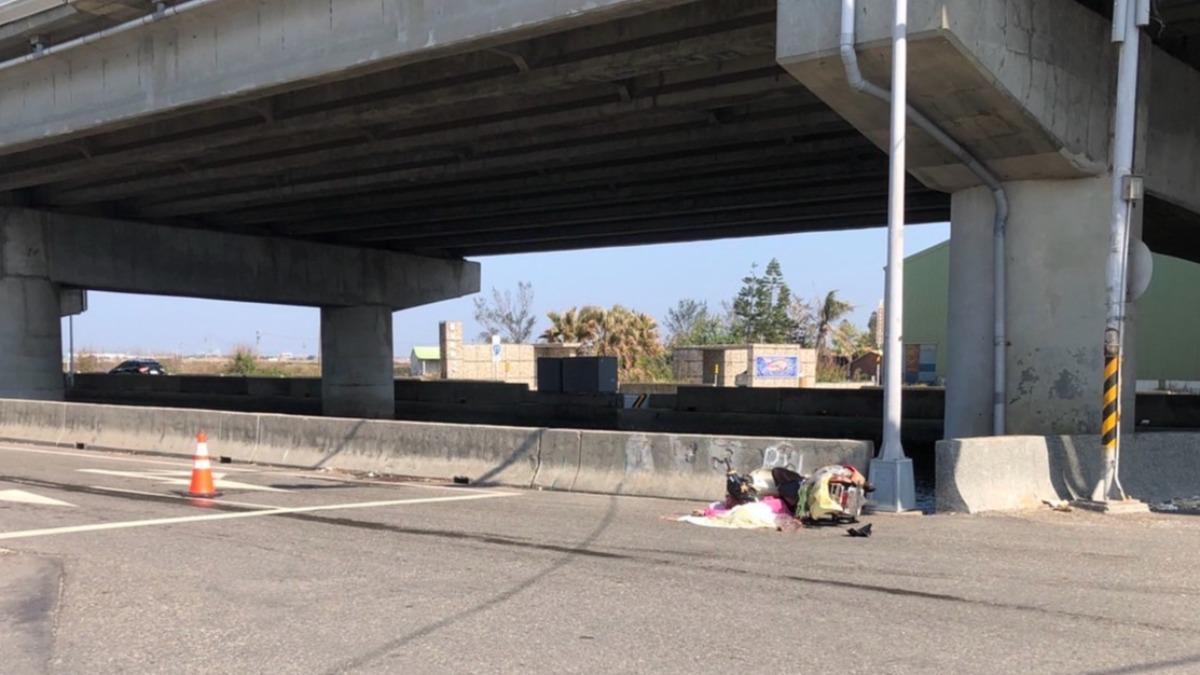 雲林台17線悲劇車禍！阿嬤疑闖紅燈挨撞　捲曳引車輪爆頭亡